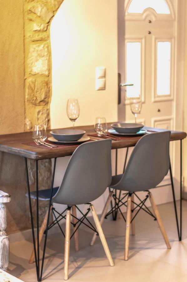 Kamares Suites Kalamata Bagian luar foto