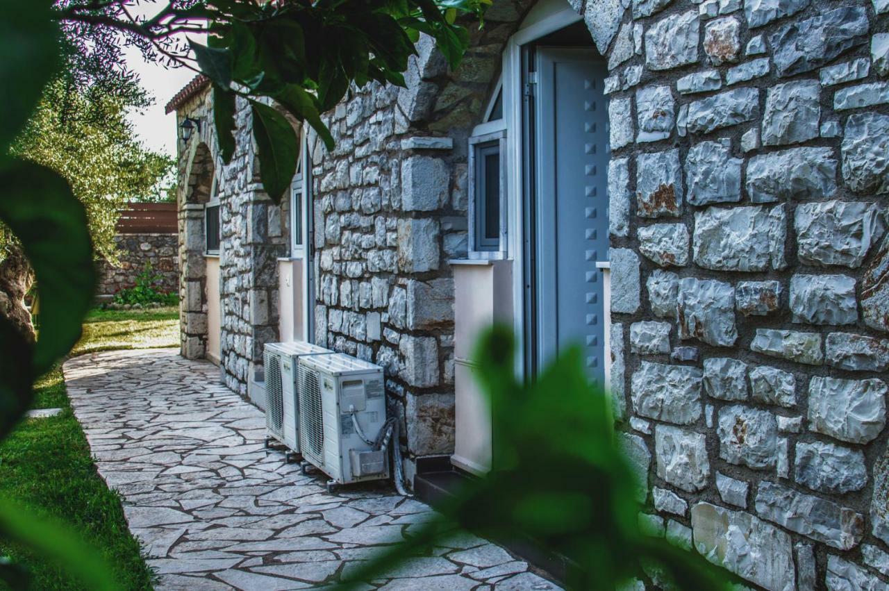 Kamares Suites Kalamata Bagian luar foto